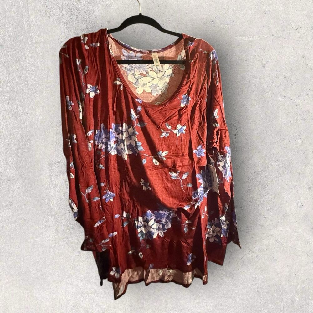 LuLaRoe Lynnae Long Sleeve Shirt-Size 3XL-Red And Blue Floral Print -NWT